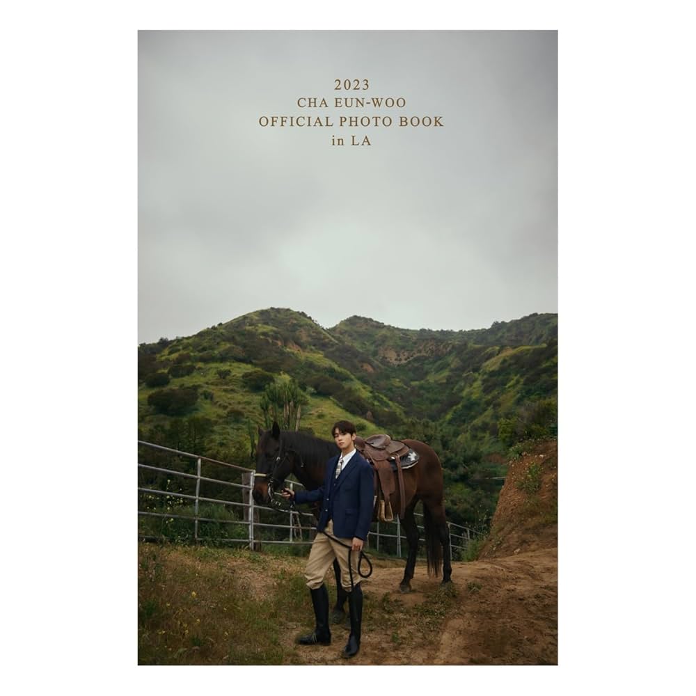 入手困難‼️ASTROチャウヌWekiMekiドヨン表紙②冊★CeCi★2017年 キム・ドヨン（I.O.I）＆チャ・ウヌ（ASTRO）、雑誌の表紙飾る