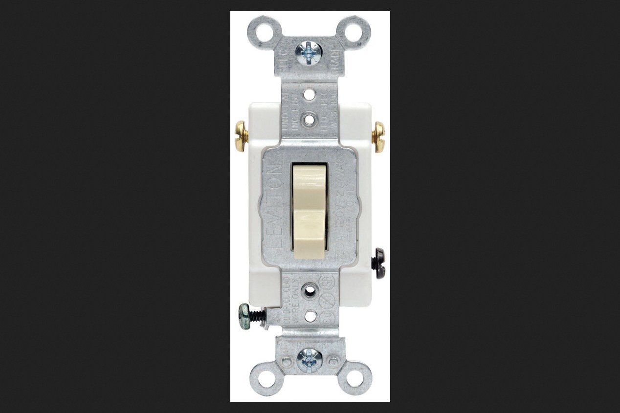 Leviton 5601-2W - Interruttore silenziatore a bilanciere singolo AC 15 A, 120/277 V, 1 confezione di 1 mandorla chiara
