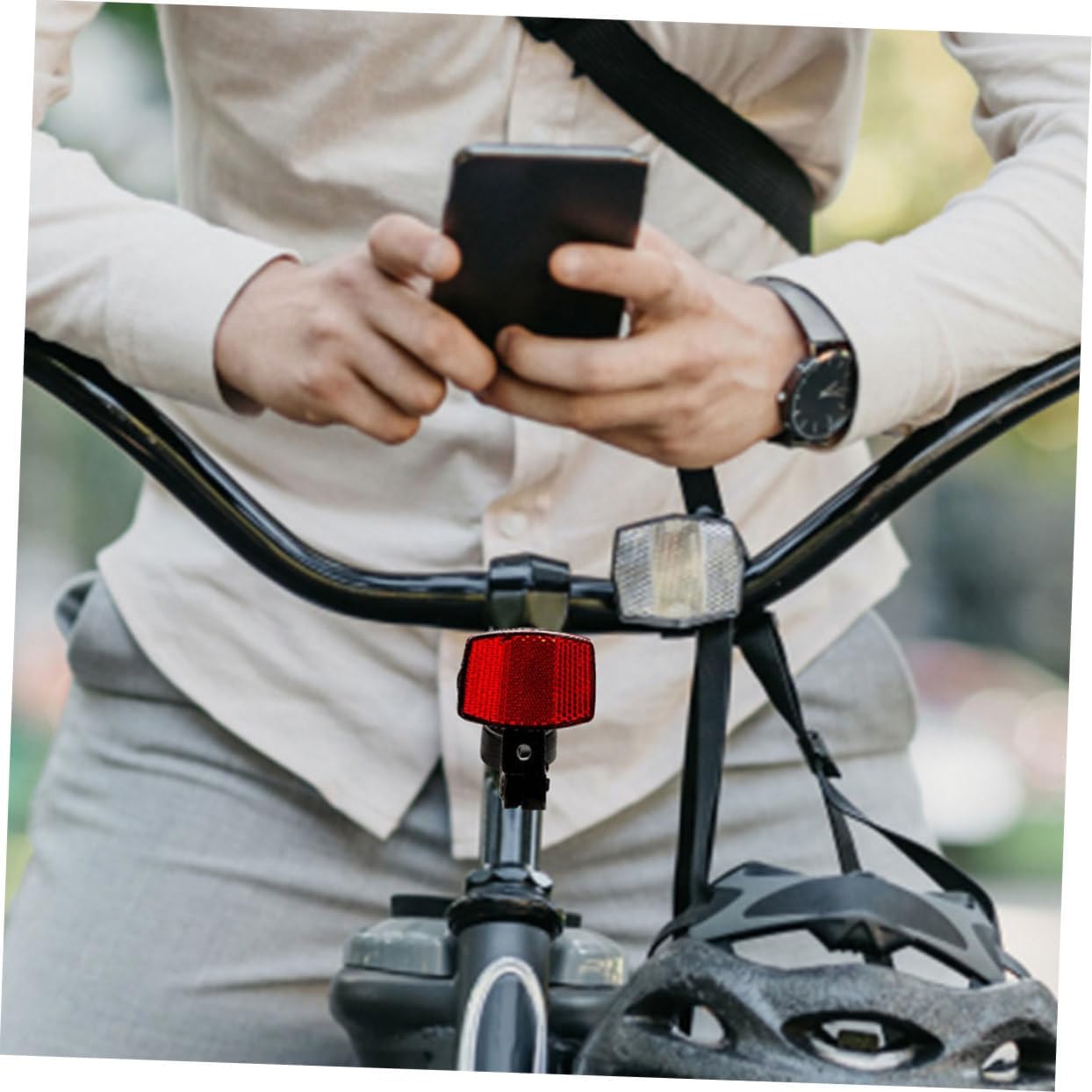 KOMBIUDA 2sets Bike Rear Light Reflective Taillight Rear Bike Reflector Safety Warning Reflectors Night Cycling Lights