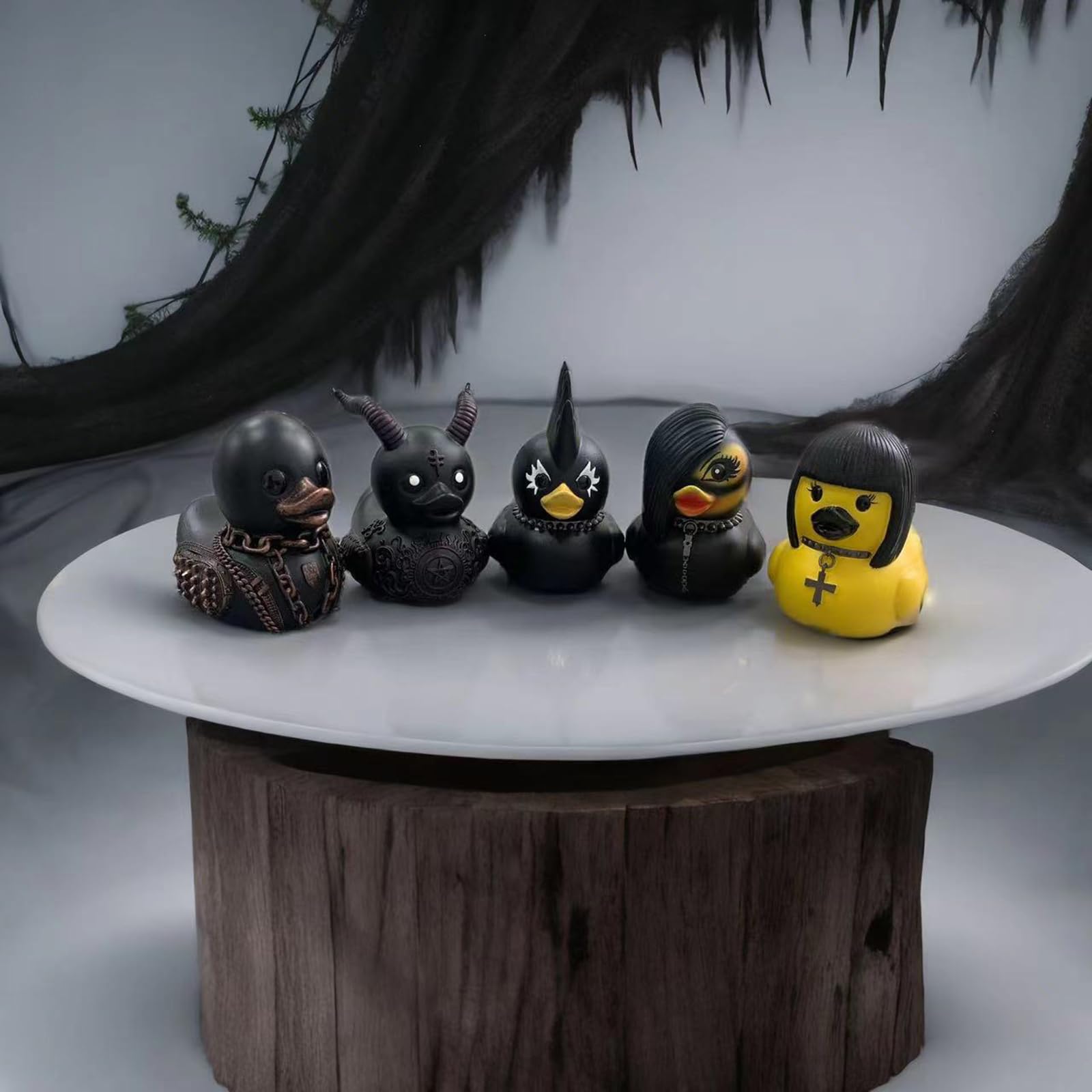 YOKUSHI Whimsy Goth Duck Decor, Gothic Style Little Resin Figurine Halloween Statue Office Desk Car Decorations for Tabletop Ornaments Gifts (Girl Duck)