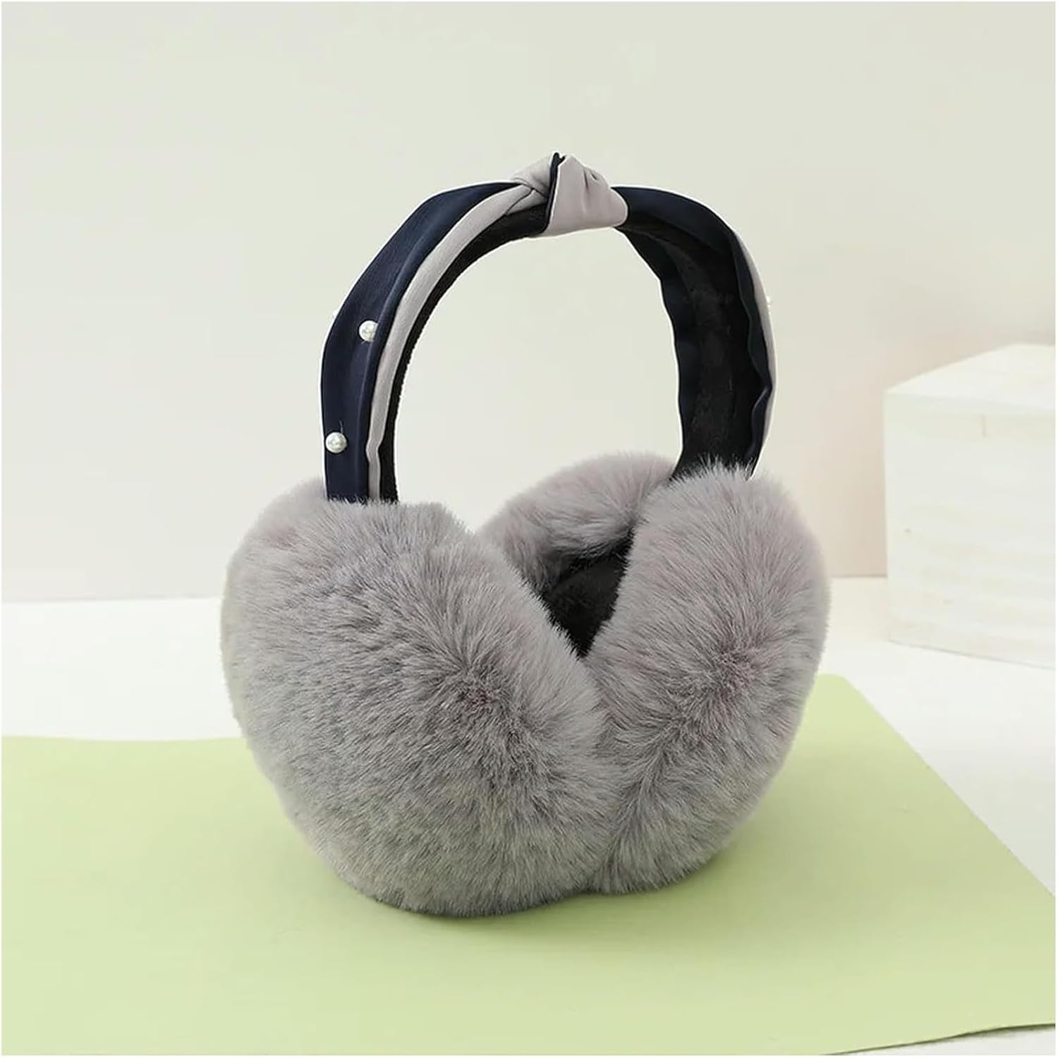 Ear Muffs Warm Ear Muff Pearl Fashion Earmuffs Cute Plush Fur Headphones Unisex Warmer Solid Color Girls Headband(Black)