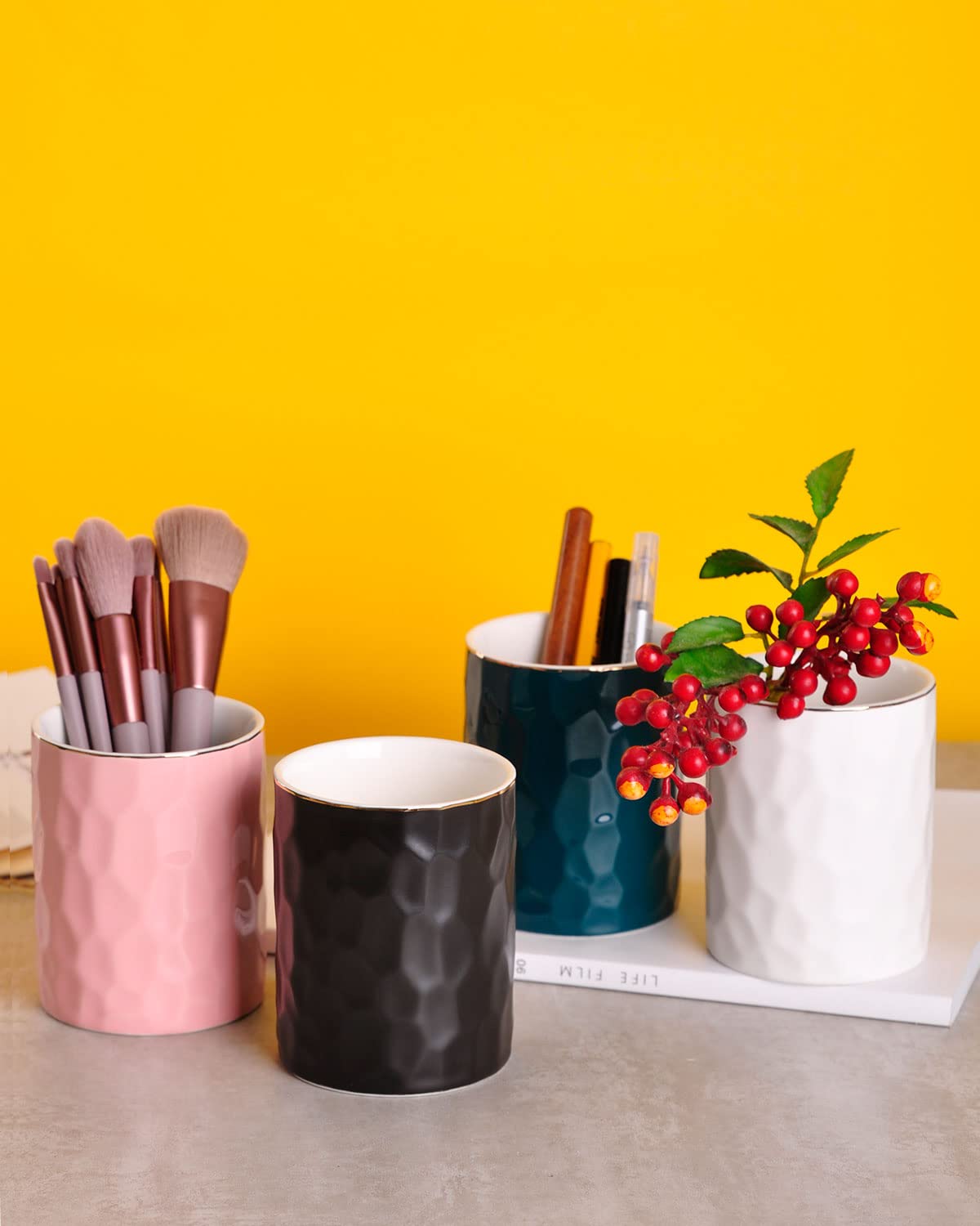 WHJY Stiftehalter aus Keramik, rosa, Make-up-Pinselhalter, goldfarbener Stifthalter für Schreibtisch, niedlicher kleiner Boho-Pinselhalter, modernes Geometrie-Design, Stifthalter