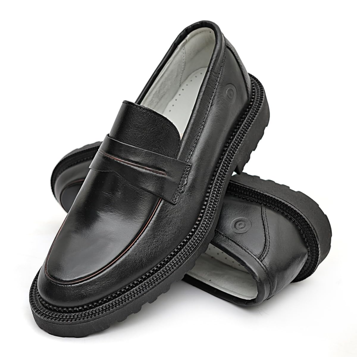 Sapato Mocassim Loafer Masculino em couro Legítimo Artesanal em promoção! Veja a oferta e mais achadinhos de Sapatos 4 Hoje é o melhor dia para comprar Sapato Mocassim Loafer Masculino em couro Legítimo Artesanal com aquele preço maroto! Promoção! Aproveite a oferta! 4
