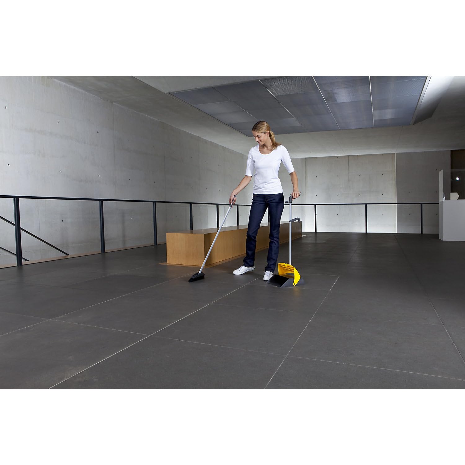 Vermop 1089005 Ergonomische Kehrgarnitur, Anthrazit, Gelb, 28 x 112 cm