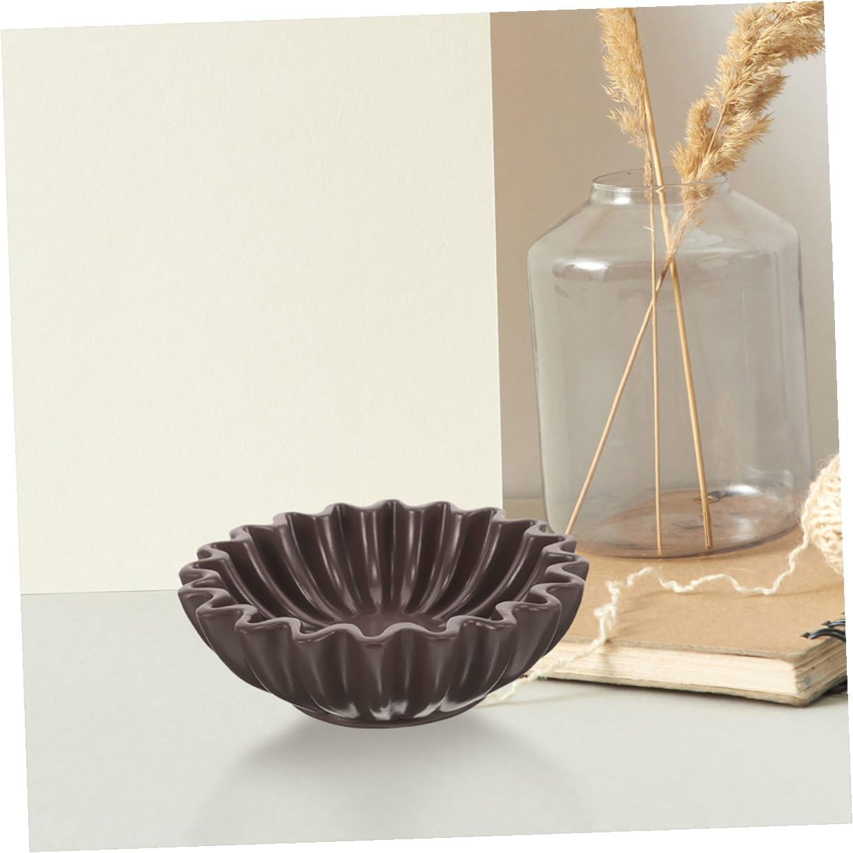 Yardwe Decorative Bowl with Fluted Ruffle Edge, 10-inch Black Resin Jewelry Holder and Key Storage Organizer for Living Room Home Décor and Console Table Accent