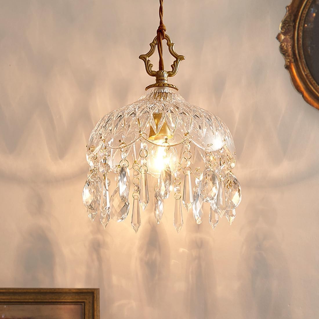 Duży kryształowy żyrandol w stylu vintage - wykończenie antycznej miedzi, przezroczysty szklany klosz, mini lampa wisząca idealna do salonu, jadalni, przedpokoju, sypialni