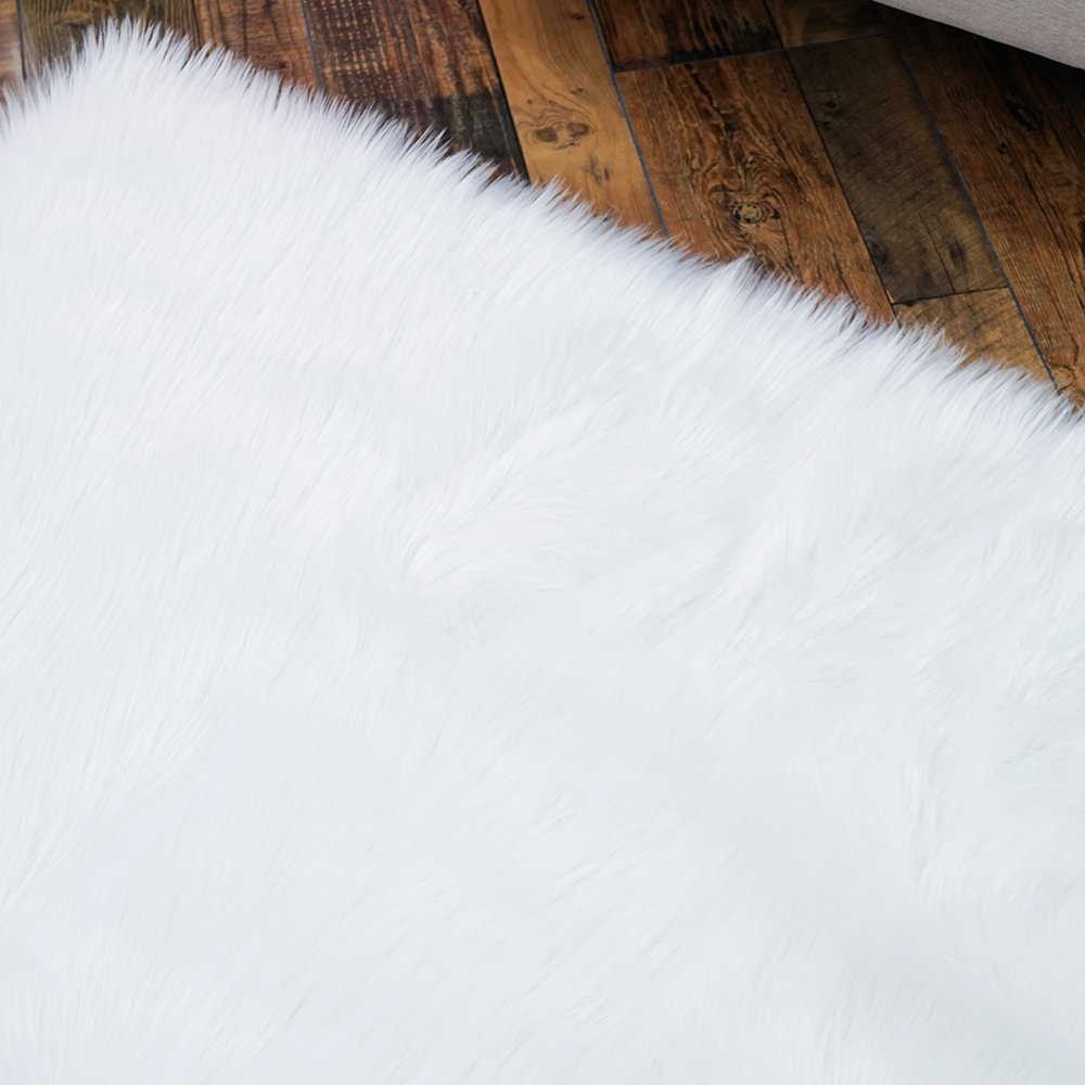 Carvapet Zone de luxe en fausse fourrure en peau de mouton Tapis pour tapis de sol de chevet en peluche Housse de canapé Coussin de siège pour chambre à coucher, 0,7 x 1,5 m blanc