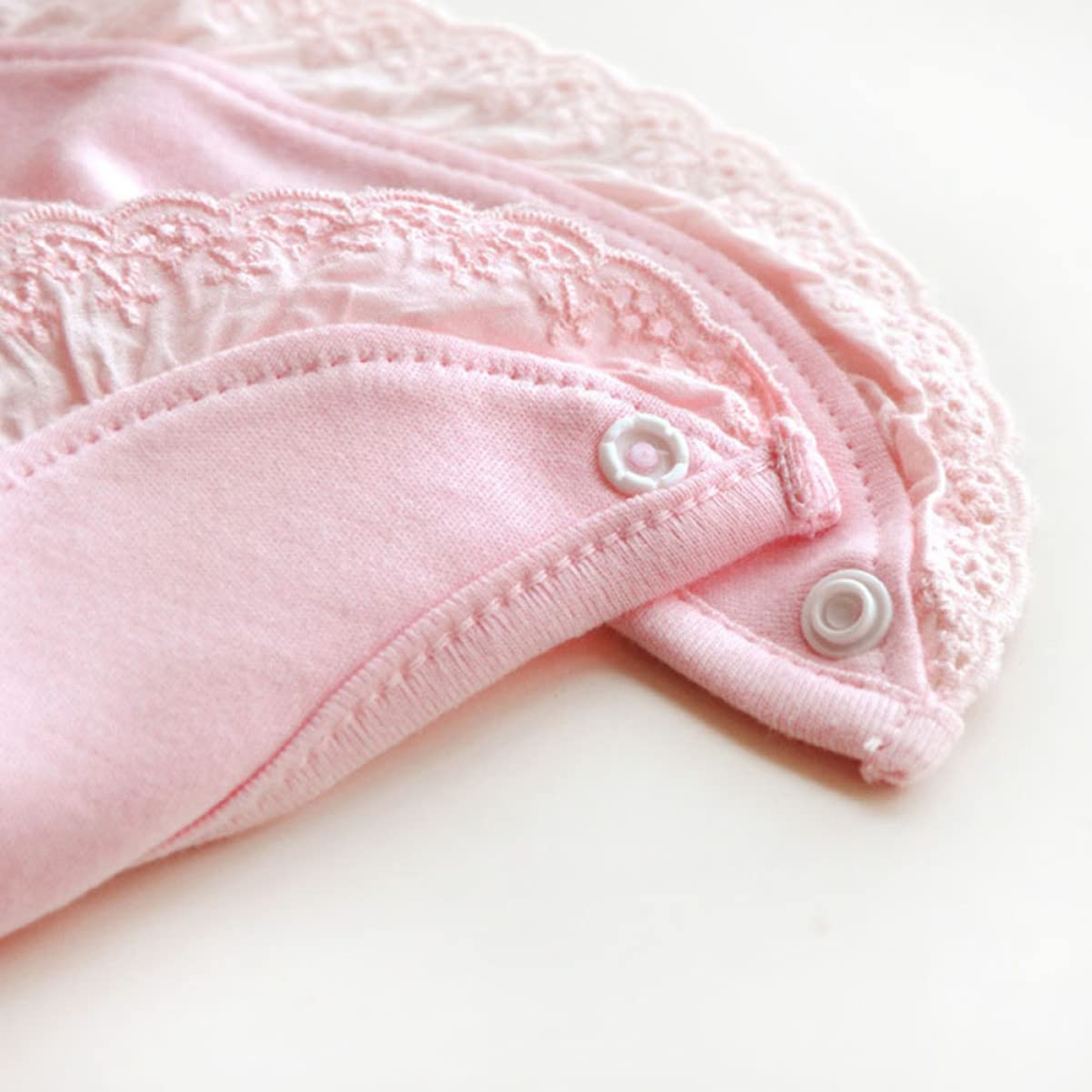 Healifty Lace Bib Cotton Dining Bib for Newborns Boy Girl Soft Absorbent Design for Feeding and Drooling Stylish and Functional for Everyday Use