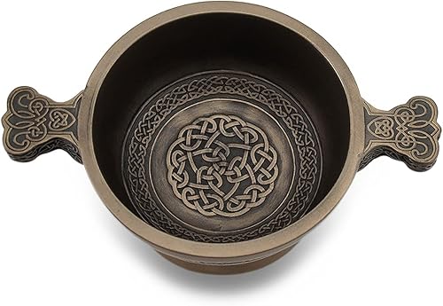 Veronese Design Patrón de nudo celta Quaich Resina fundida en frío Acabado de bronce antiguo Altar de dos manos Decoración Estatua Regalo