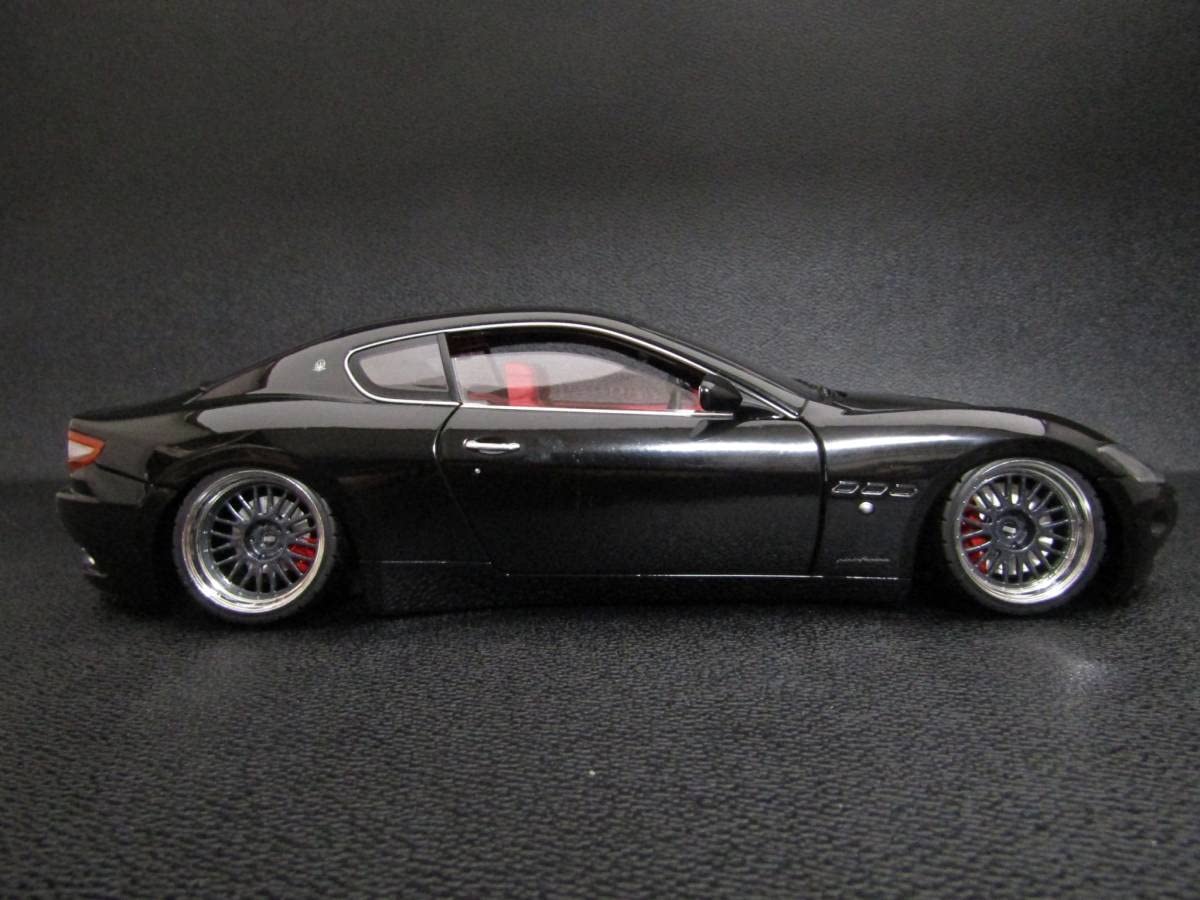 Amazon | 1/18 マセラティ グランツーリスモ カスタム | ミニカー