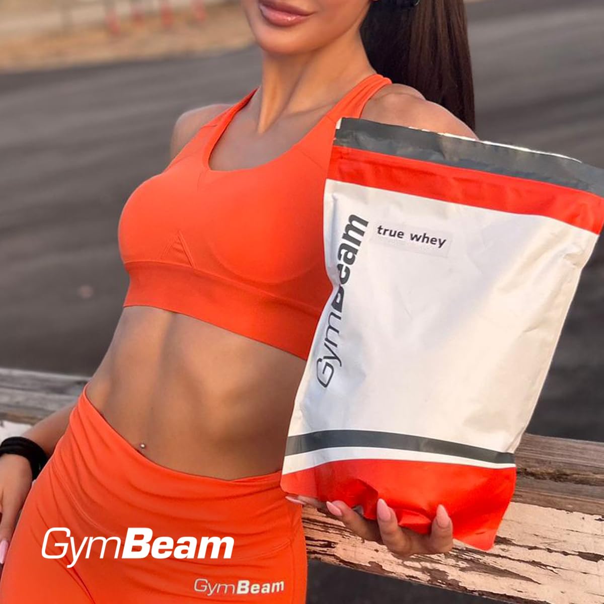 GymBeam True Whey Protein w proszku – koncentrat białka serwatkowego (WPC), białko serwatkowe, delikatna filtracja, wysoka wartość biologiczna, niezbędne aminokwasy, BCAA (1000 g, wanilia)