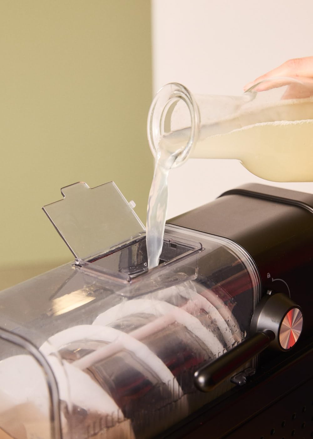 CREATE/SLUSH MAKER/Macchina per granite e bevande fredde/Capacità di 2,6 L, 6 programmi preimpostati, comandi touch, funzione autopulente, vaschetta raccogligocce, facile da trasportare, 200 W