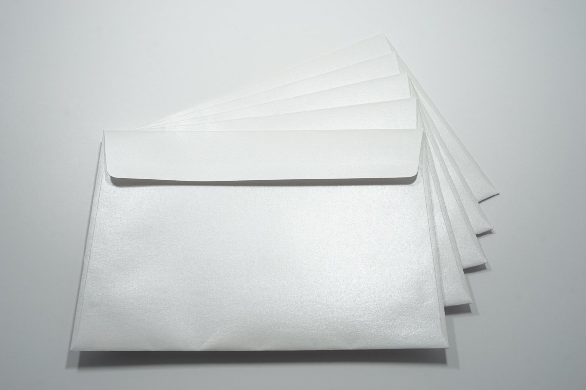 Netuno 100 grandes enveloppes nacrées blanches C5 229x162 mm chic