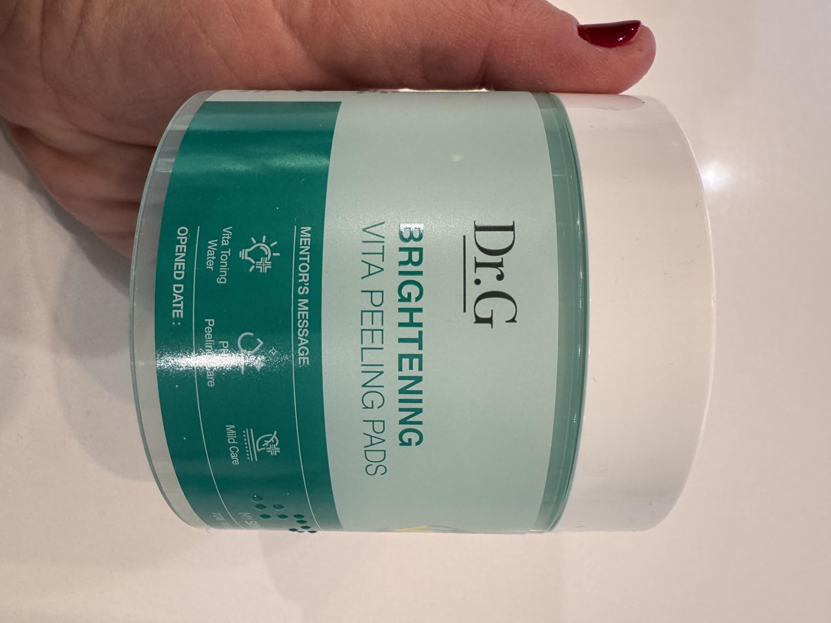 Dr.G Dr. G Brightening Vita Peeling Pad - Toning Facial Pads with Vitamin C, B3 & B5 - Hydrating PHA Exfoliant - Instant Smooth Skin - Gentle Exfoliator - Korean Skin Care - 70 Count