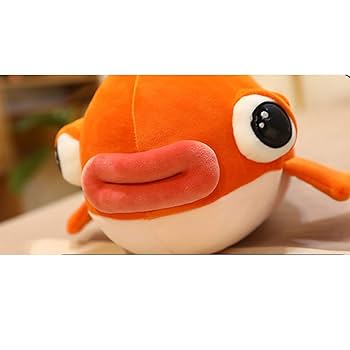 オレンジ色の魚型ぬいぐるみ 魚型ぬいぐるみ オレンジと白 - メルカリ