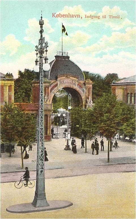 Entrada a los jardines de Tivoli, Copenhague, Dinamarca - Imagen vintage