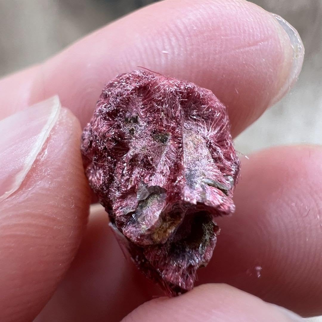 だいき　エリスライト　原石　コバルト華　鉱物標本 エリスライト 原石 コバルト華 Erythrite 鉱物標本
