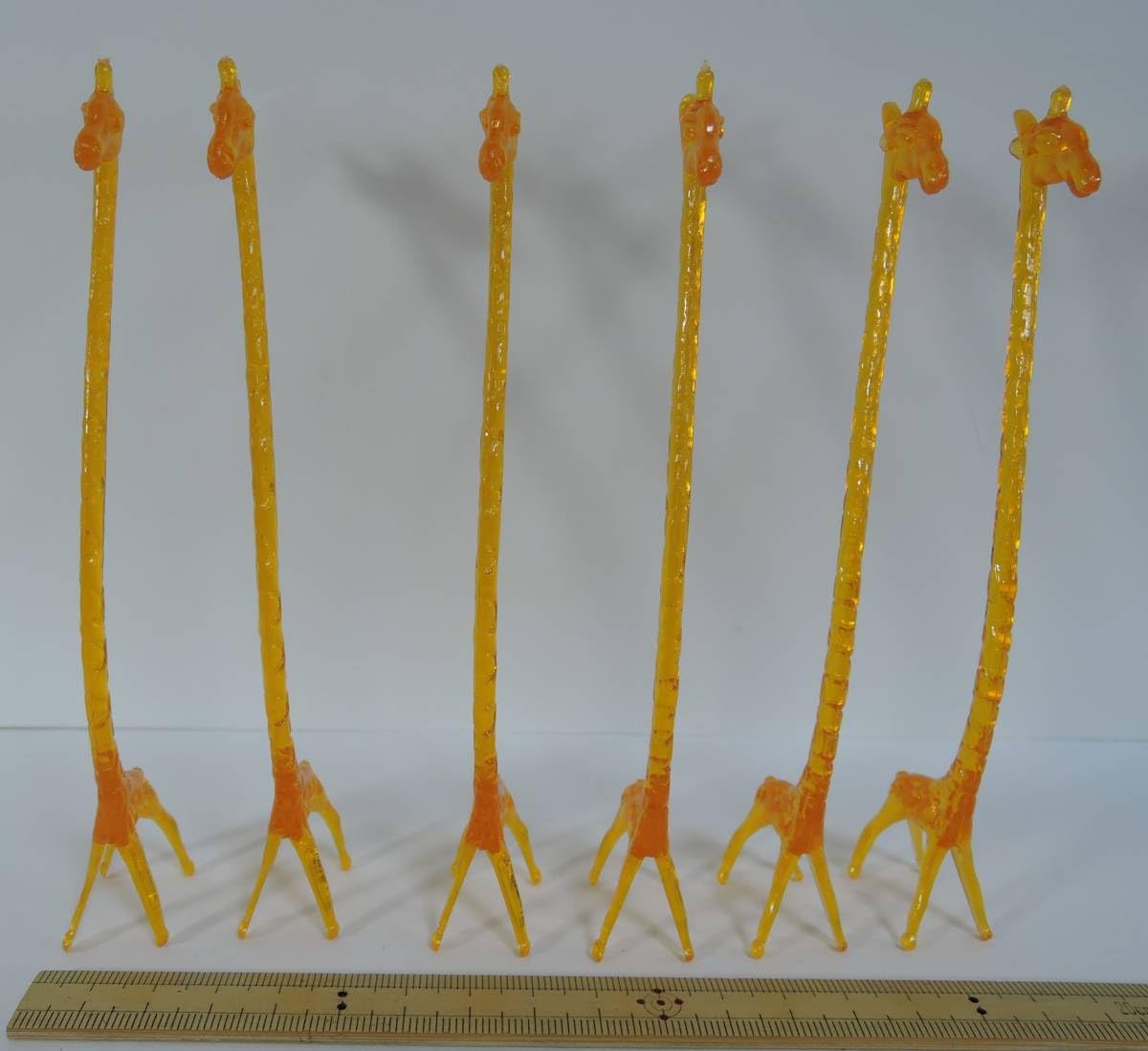 Amazon.co.jp: 01J-01 レトロ□首の長いキリン プラスチック製