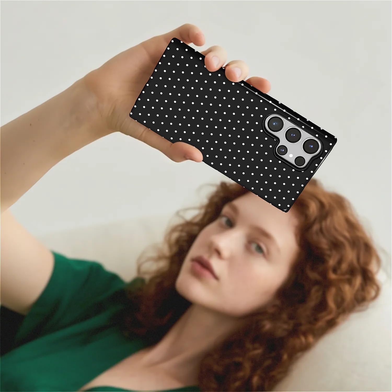 Funda híbrida resistente 2 en 1 para Samsung Galaxy S24 Ultra, resistente a los golpes, protección brillante para Samsung Galaxy S24 Ultra, diseño de lunares, color negro
