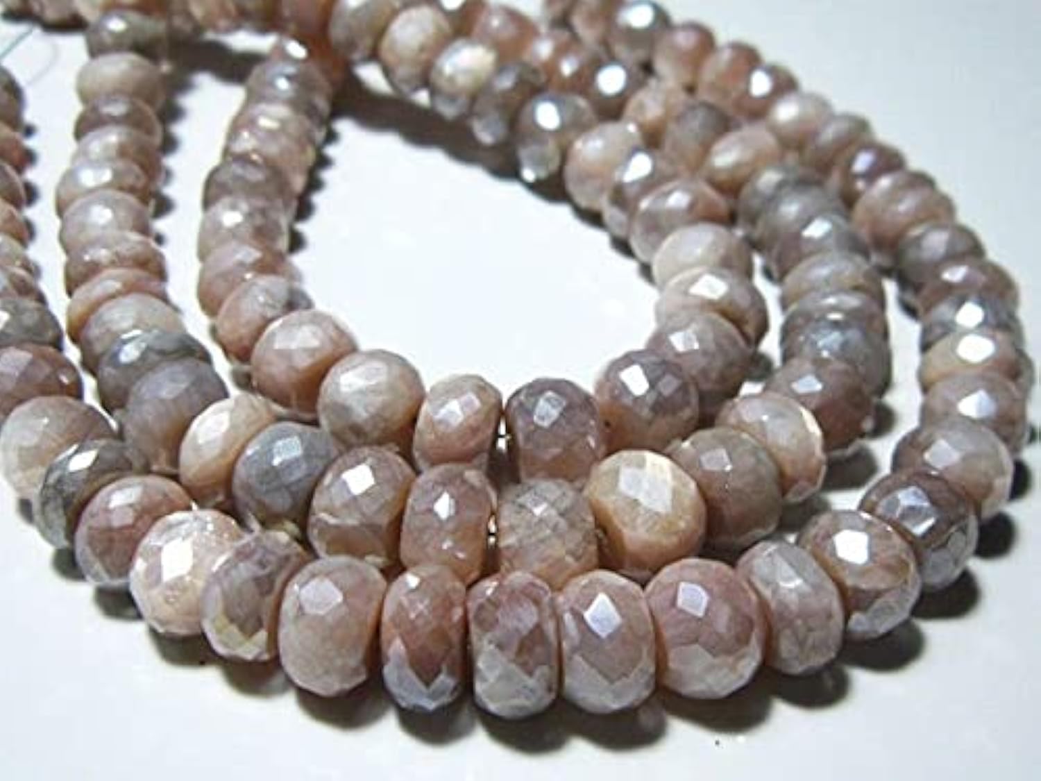 Pierre de lune pêche facettée perles de lithothérapie pour bijoux d'intention