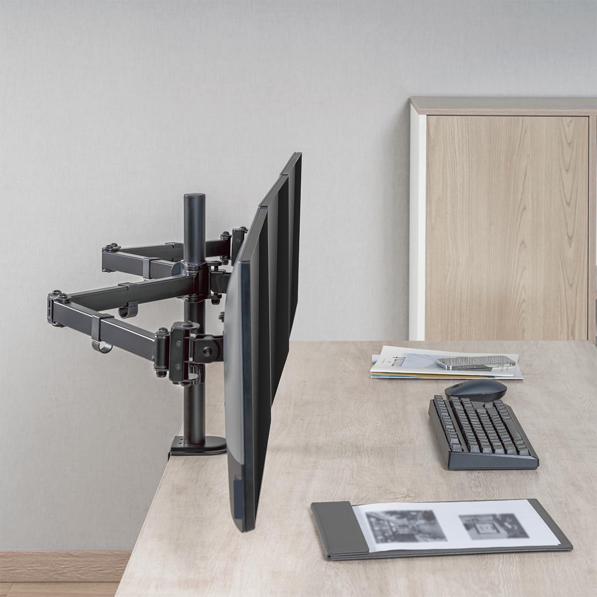 Supporto per monitor in alluminio per 3 monitor (17-27"), lunghezza braccio: 658 mm ciascuno