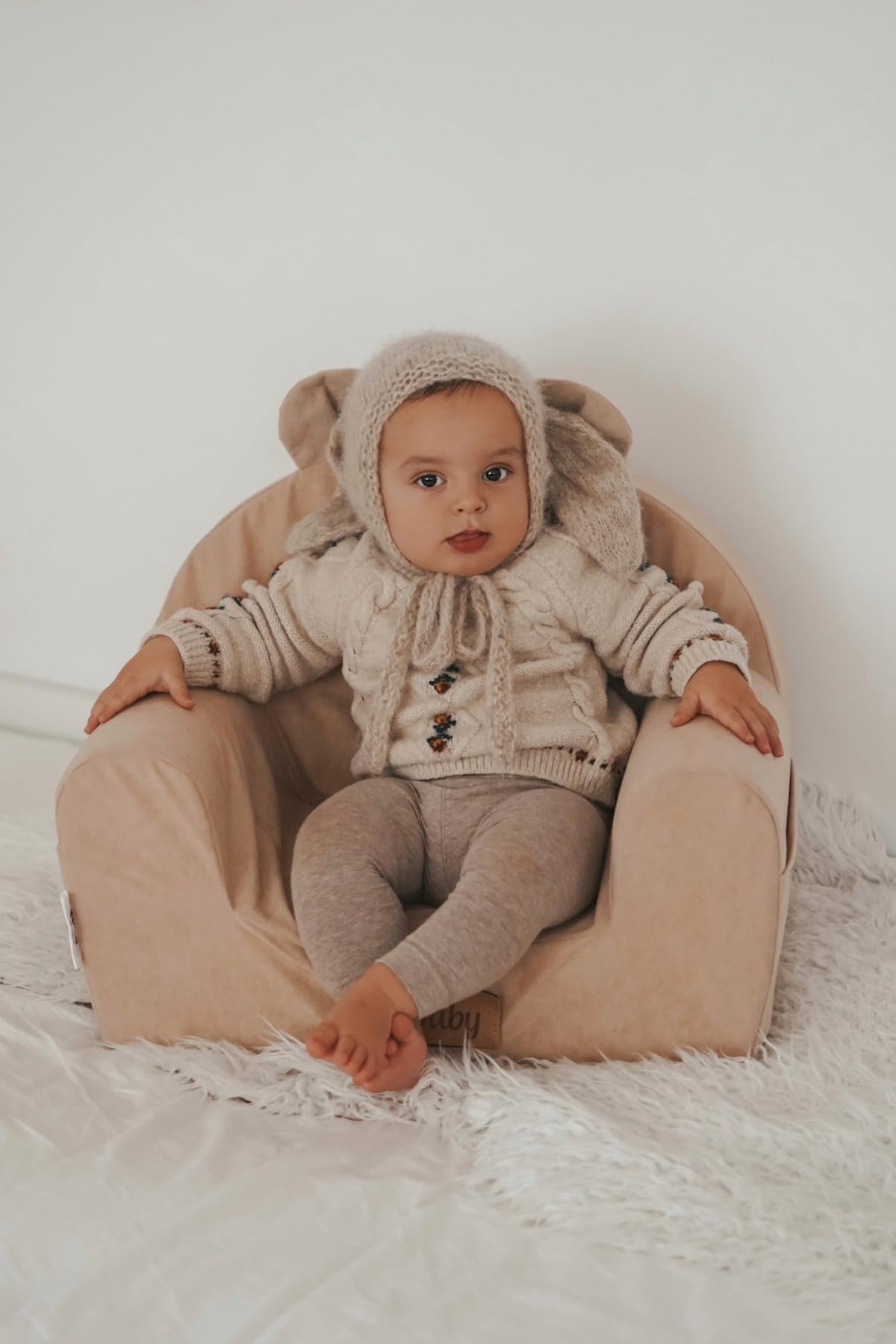 Poltrona per bambini personalizzata Flumi - Seduta per la sala giochi - Poltrona con nome inciso del bambino (BEIGE + BEARS)