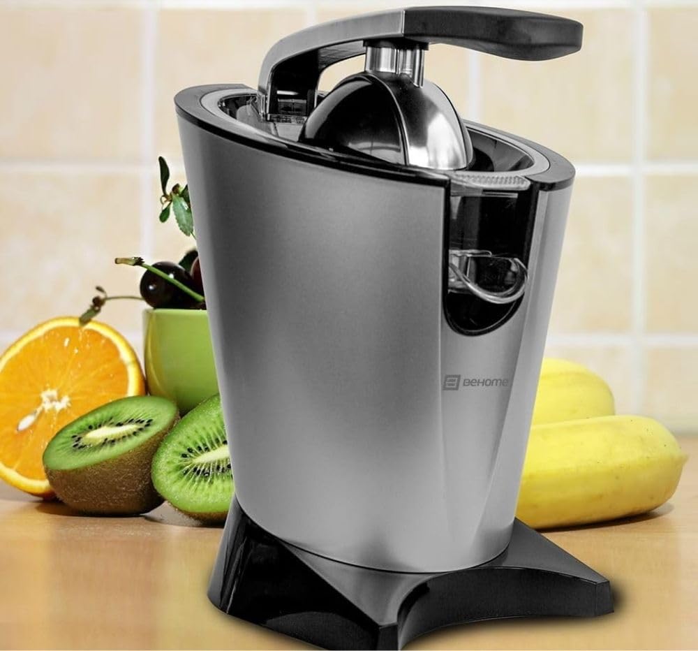 BEHOME Spremiagrumi Elettrico Professionale 2Litri | Spremiagrumi da Bar a Leva con braccio e beccuccio | 2 coni Acciaio Inox per Arancia e Limone e Filtro interno, nero e silver