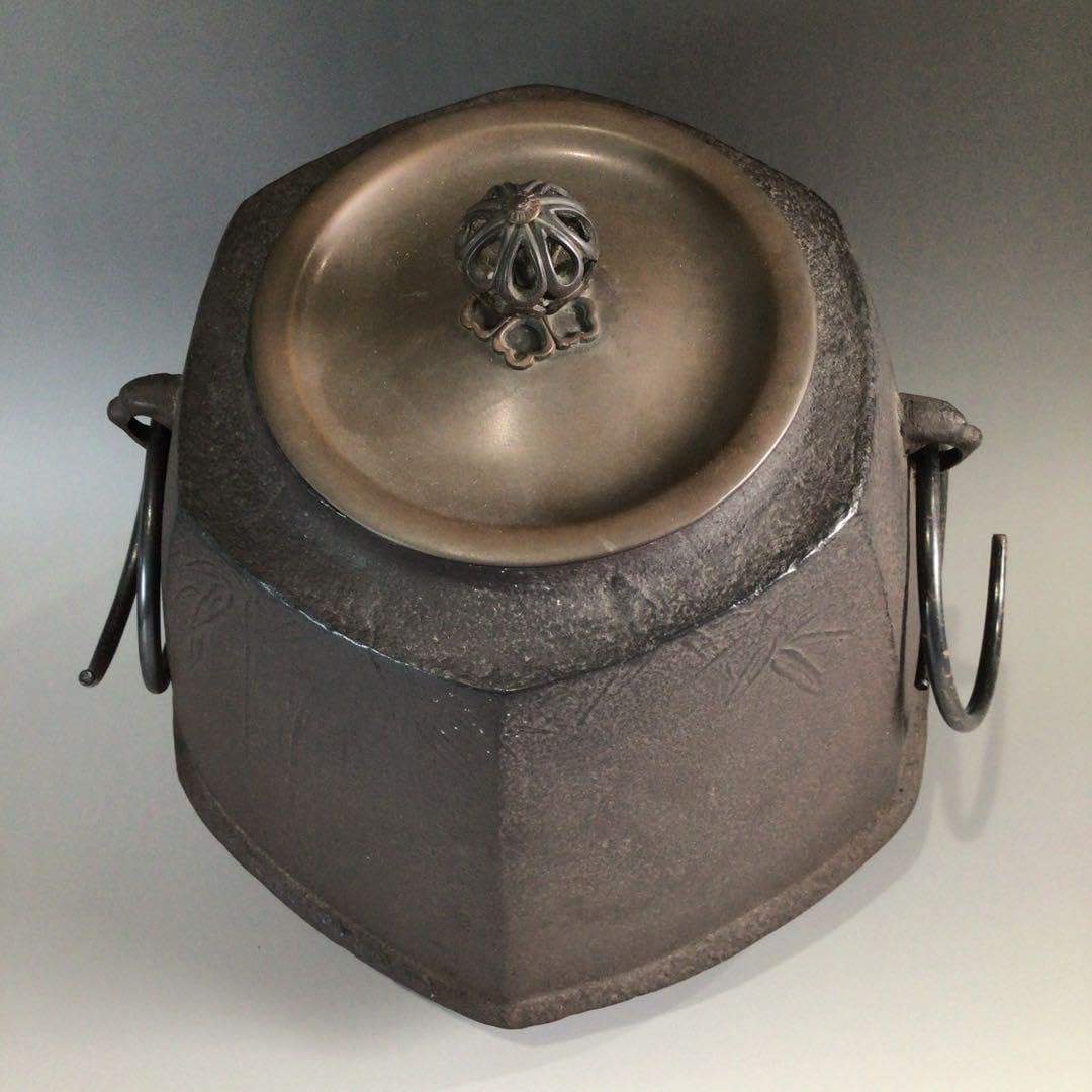 値下げ、釜師　敬典作　竹地紋筒型茶釜【極上品】　お茶道具/共箱 釜師 敬典作 竹地紋筒型茶釜極上品 お茶道具/共箱 R