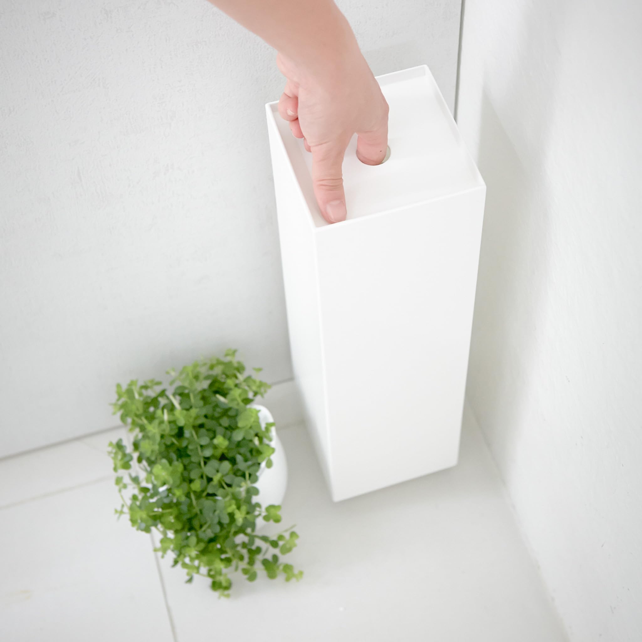 Yamazaki 7850 TOWER Porta carta igienica, bianco, acciaio, design minimalista, 11,5 x 11,5 x 38,5 cm (LxPxA)
