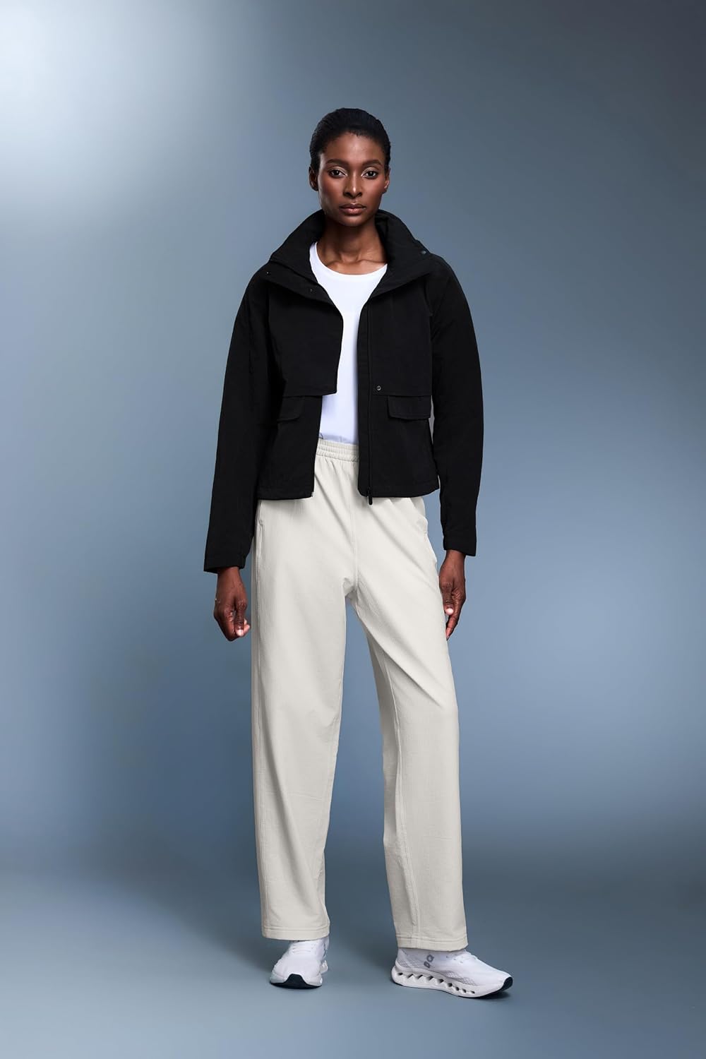 altiland Women's Lightweight Water Repellent Windbreaker Jacket, Hooded Raincoat with Pockets for Outdoor Sports