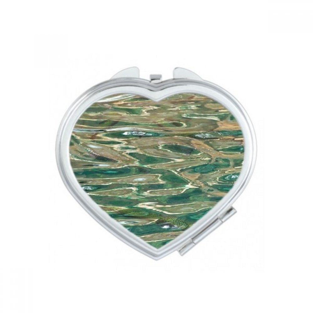 Miroir compact mignon avec motif poisson cœur et surface aquatique