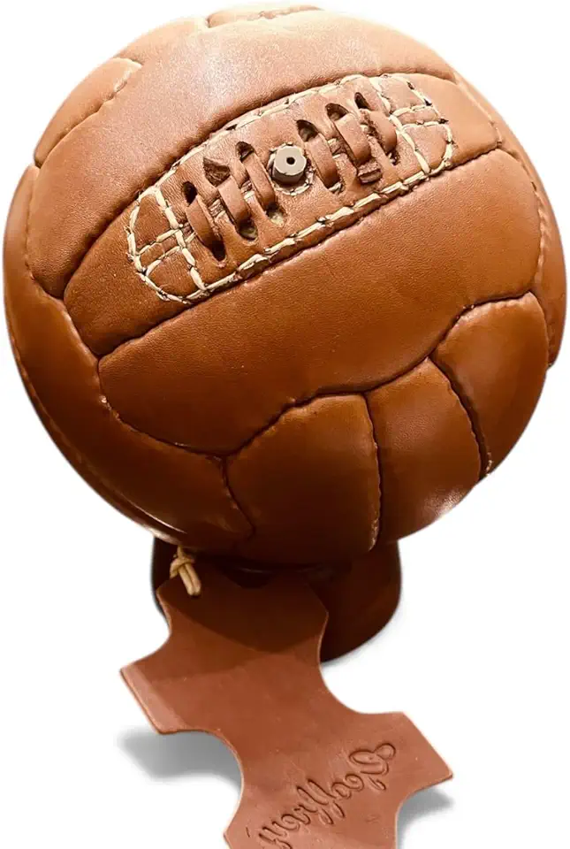 Geoffrey Mini bola de futebol vintage com 18 painéis, 100% couro bovino com base de madeira | Bronzeado | Tamanho antigo 2 | Futebol retrô costurado à mão