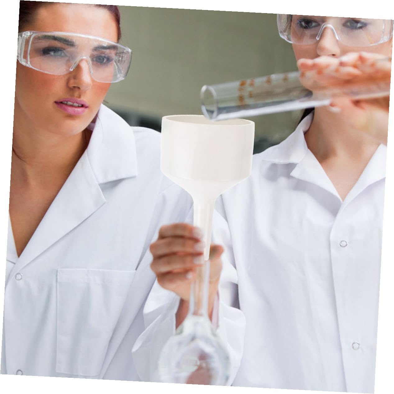 Embudo para Filtración Blanco para Laboratorio de Cerámica Resistente a Ácidos y Álcalis Diseño Ecológico en Experimentos