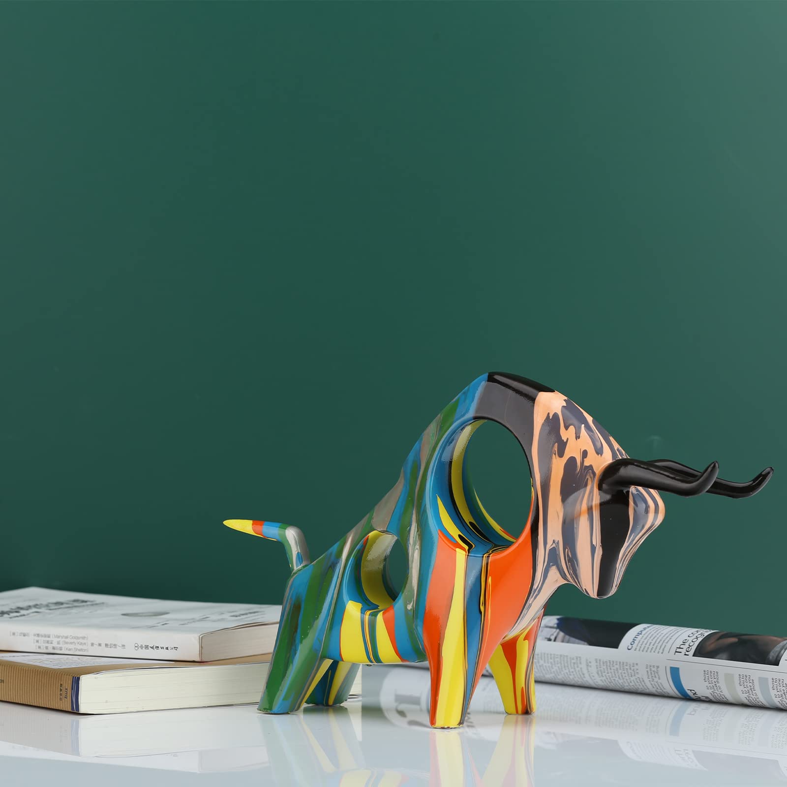 Abstract Stier Beeldhouwkunst In Hars – Geluksbrenger Voor Carrière En Rijkdom