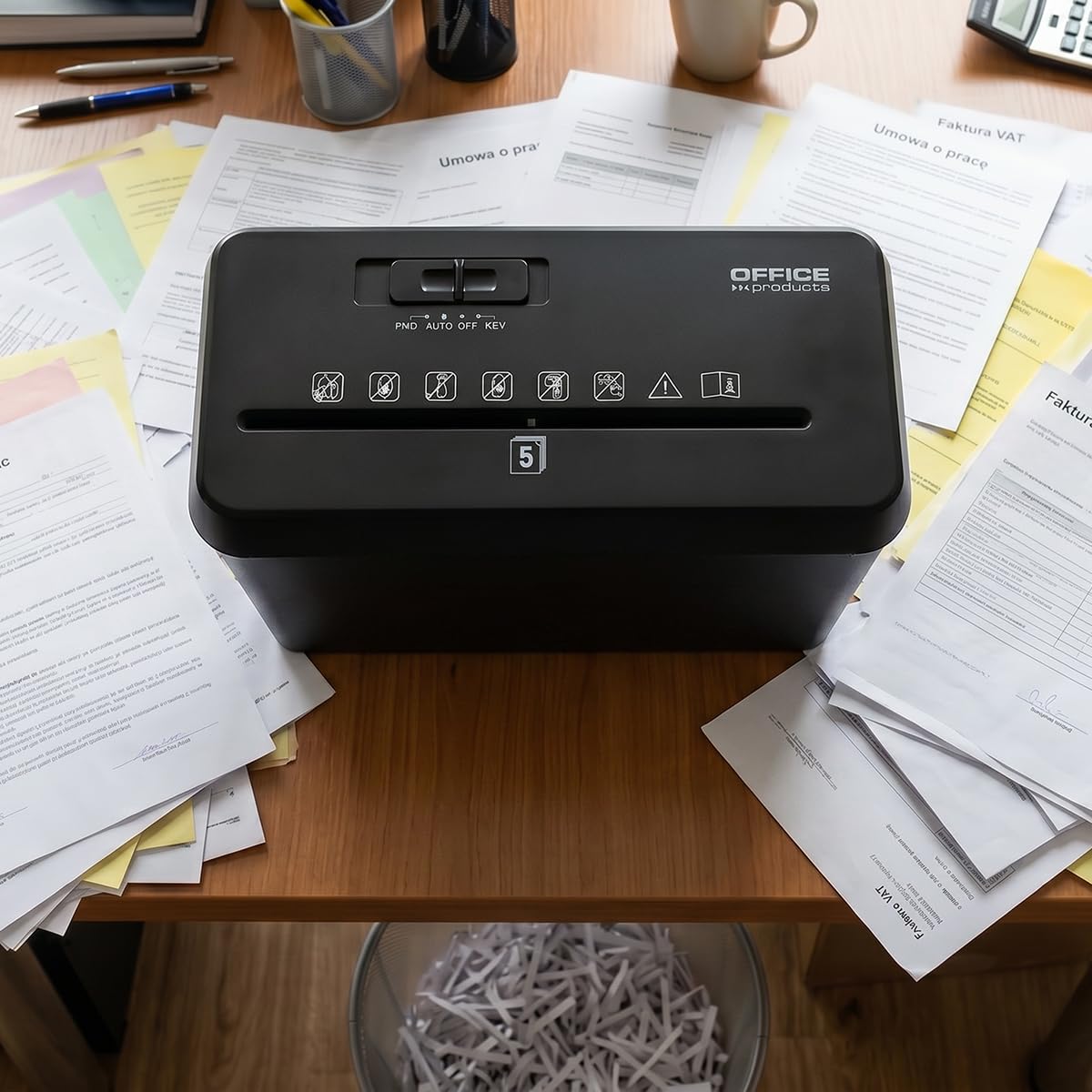 Office Products Destructora de Documentos/Partículas/Trituradora de Papel y Tarjetas/Puede triturar Tarjetas de crédito/hasta 5 Hojas A4/Cesta 8 l/Negra/para Oficina en casa