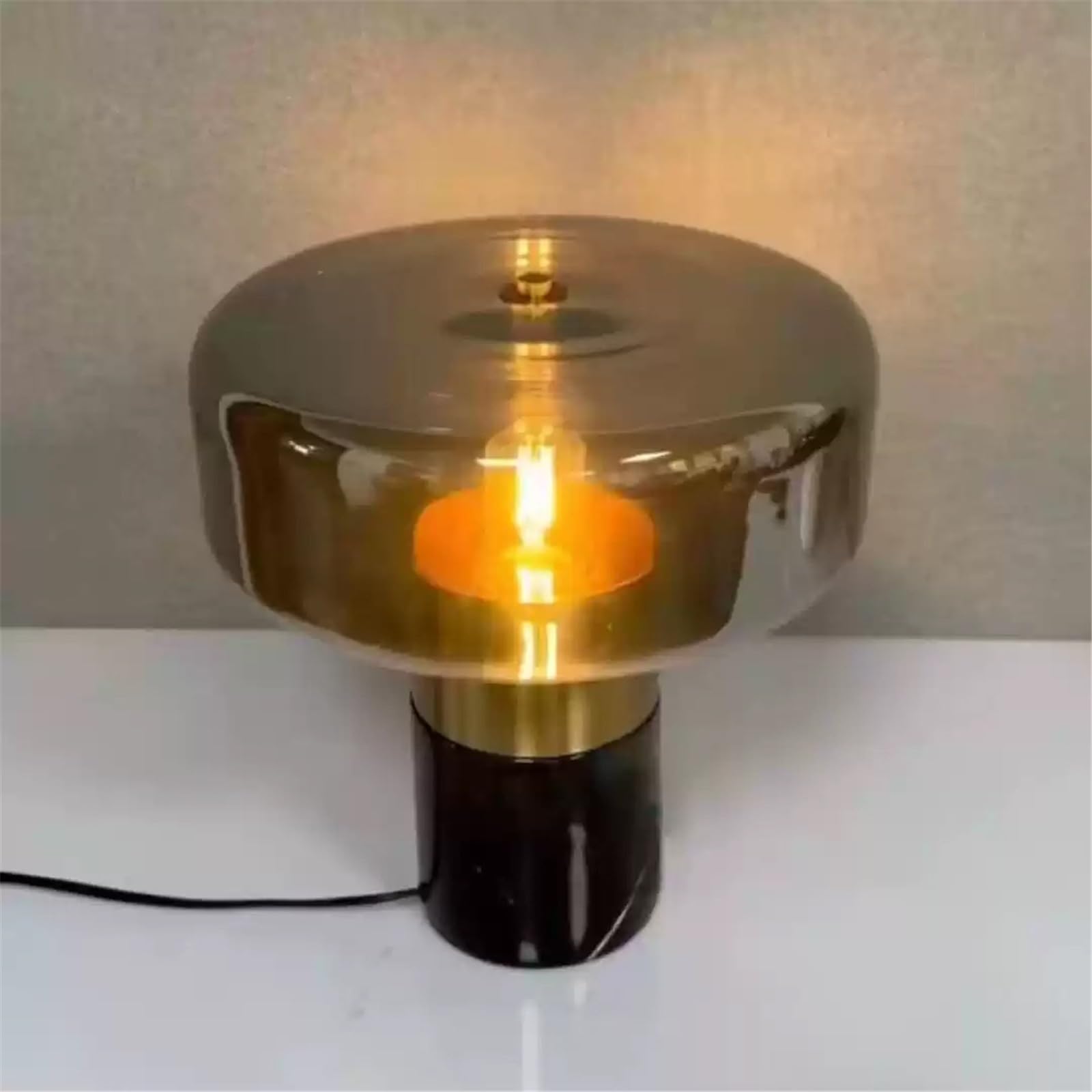 Affascinante Lampada da tavolo in marmo, decorazione semplice for soggiorno, studio, camera da letto e comodino Arredamento per la casa