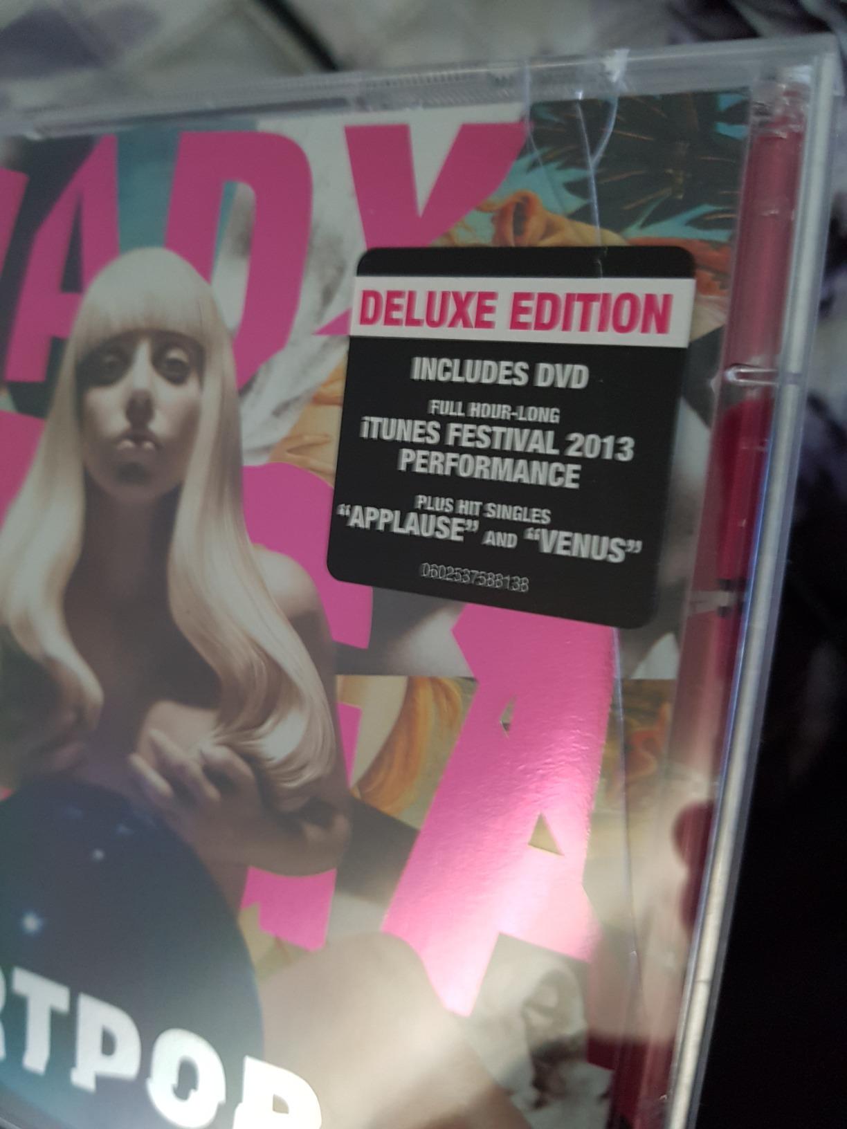 Cd Hülle kaputt, ansonsten funktioniert alles