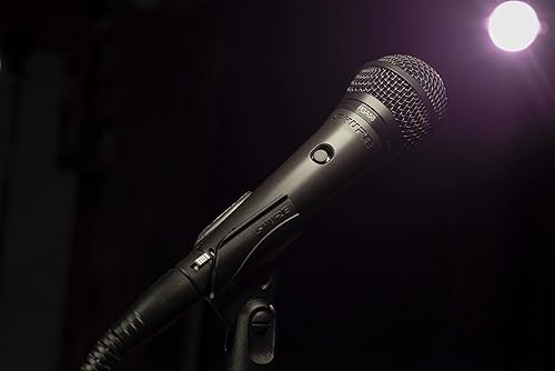 Miniatura 4 de Shure Kit de rendimiento escénico con micrófono de mano vocal dinámico cardioide PGA58, cable XLR y soporte de micrófono, para escenario o estudio