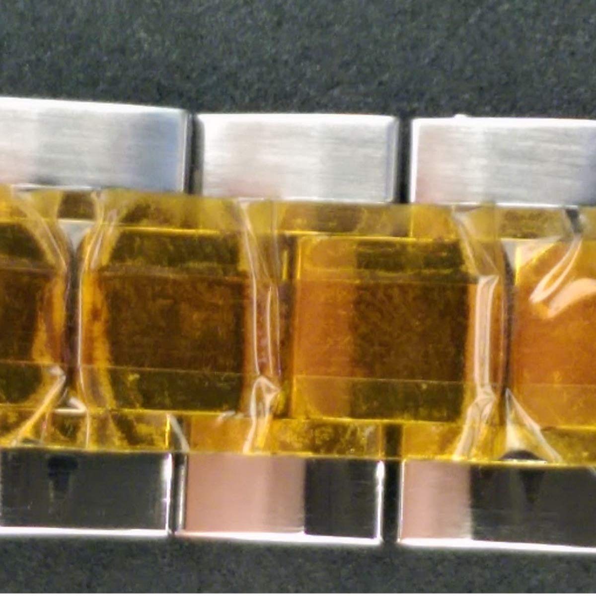 Set: Spugni abrasive in gomma piuma rivestite BULLONGÈ 120 e 240 MEDIO e FINE per la satinatura degli Orologi