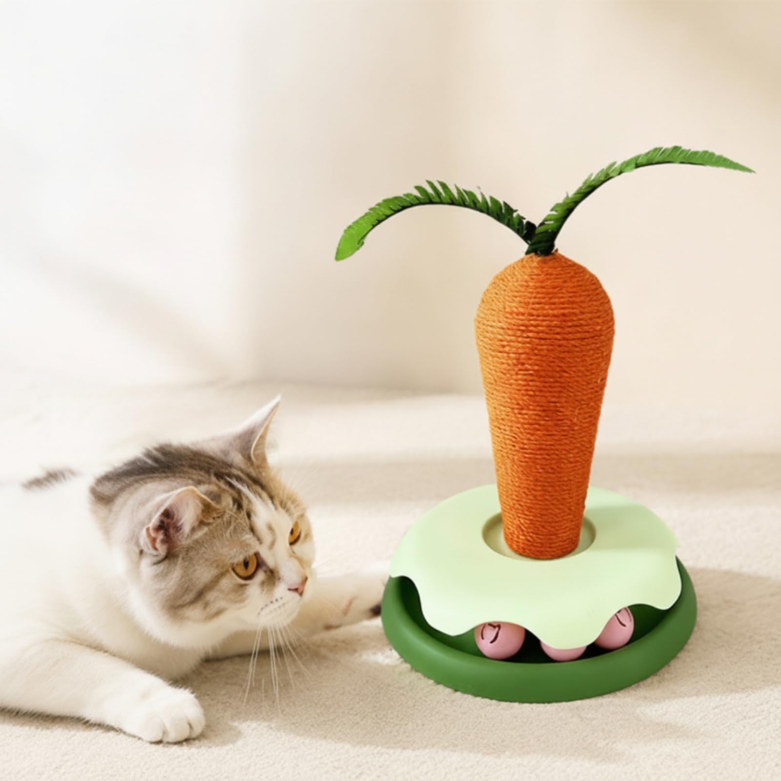 Griffoir avec Jeu Balles en Corde Sisal Griffoir Vertical Carotte Interactif Poteau à Griffer avec Circuit pour Chats D'intérieur, Chatons, Carotte, Grand