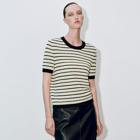 URBAN REVIVO Women's Short Sleeve Sweaters Crewneck Knit Tops Casual Striped 2025 Trendy Soft Summer Blouses