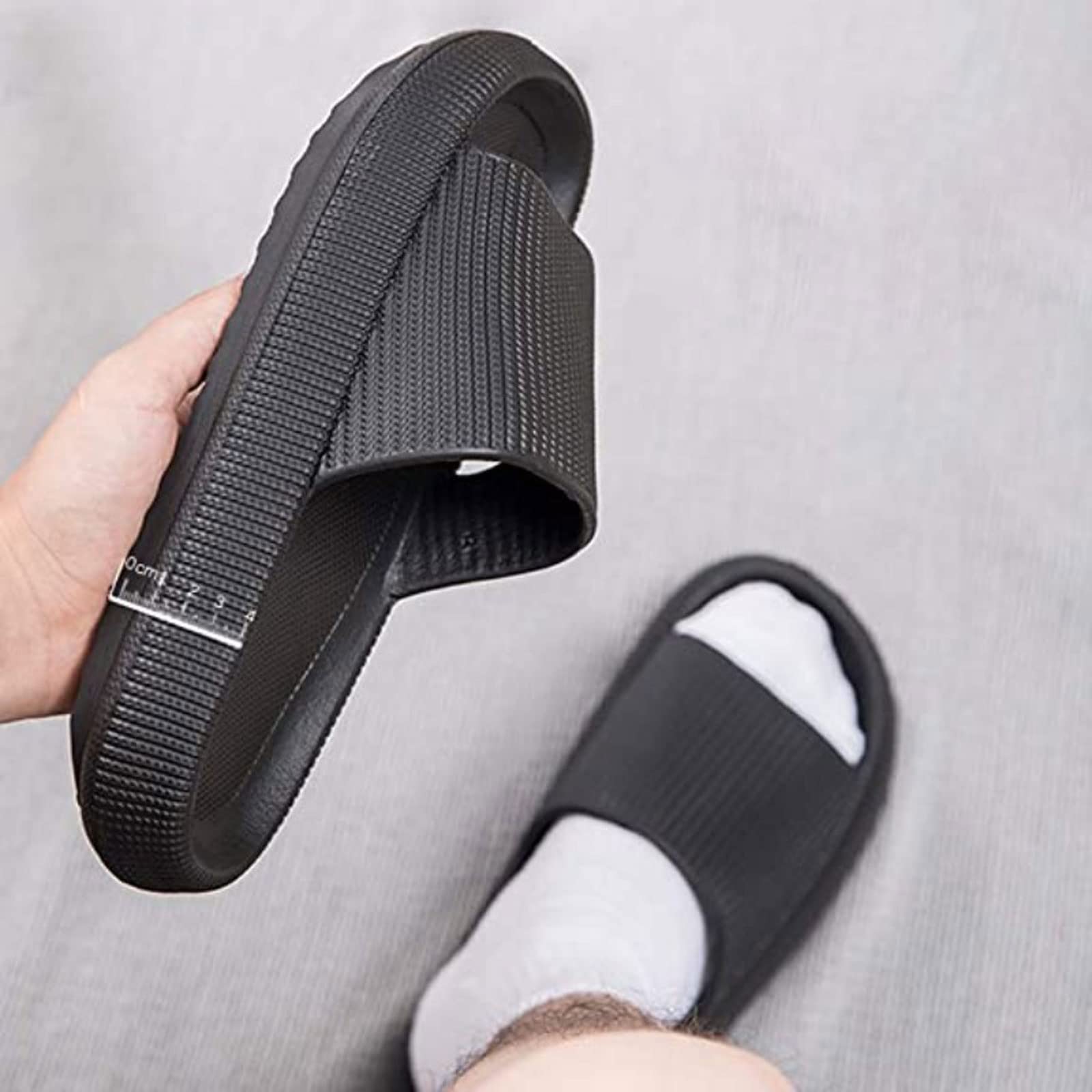 YHQZNLXQ Zapatillas para Mujer Zapatillas para el hogar Fondo Grueso Fondo Suave Baño Chanclas Antideslizantes Sandalias de Mujer Pareja Verano Zapatillas de Interior6.5 EU