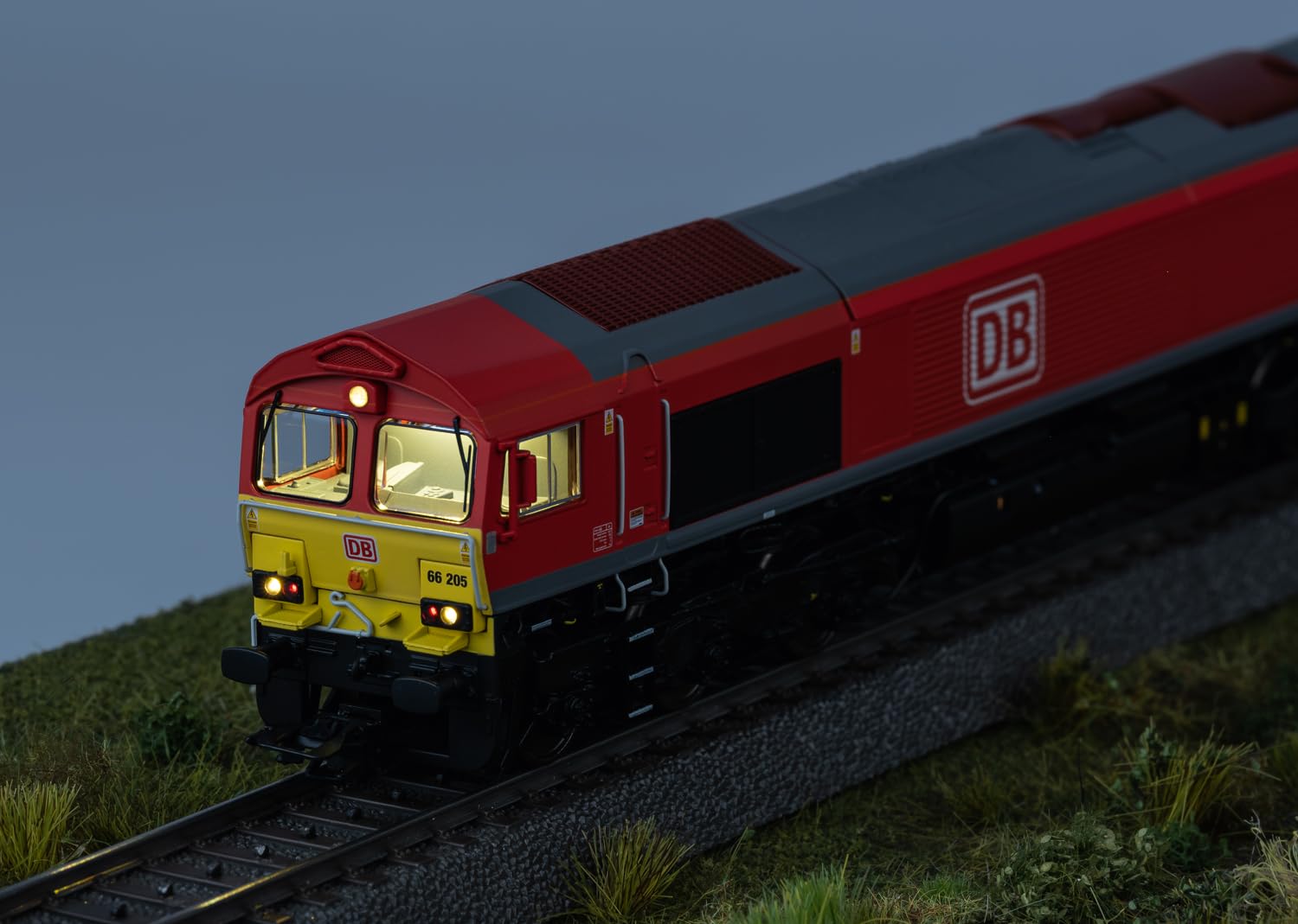 Märklin H0 39076 lokomotywa spalinowa Class 66 – mfx+ cyfrowy dekoder, dźwięk, dym, oświetlenie LED, napęd o wysokiej wydajności, epoka VI, szczegółowy, 24,7 cm