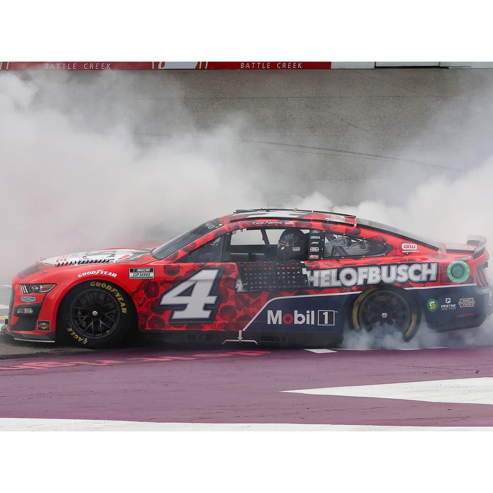 Lionel Racing William Byron 2024 Liberty University Diecast Car 1:64 Scale