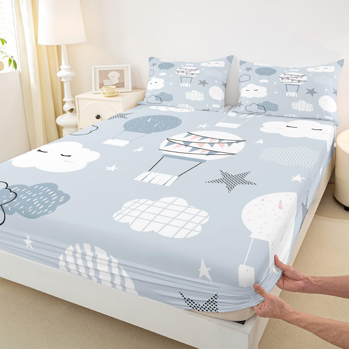 Drap-housse montgolfière lit enfant motif nuage dessin animé ciel étoilé bleu et gris