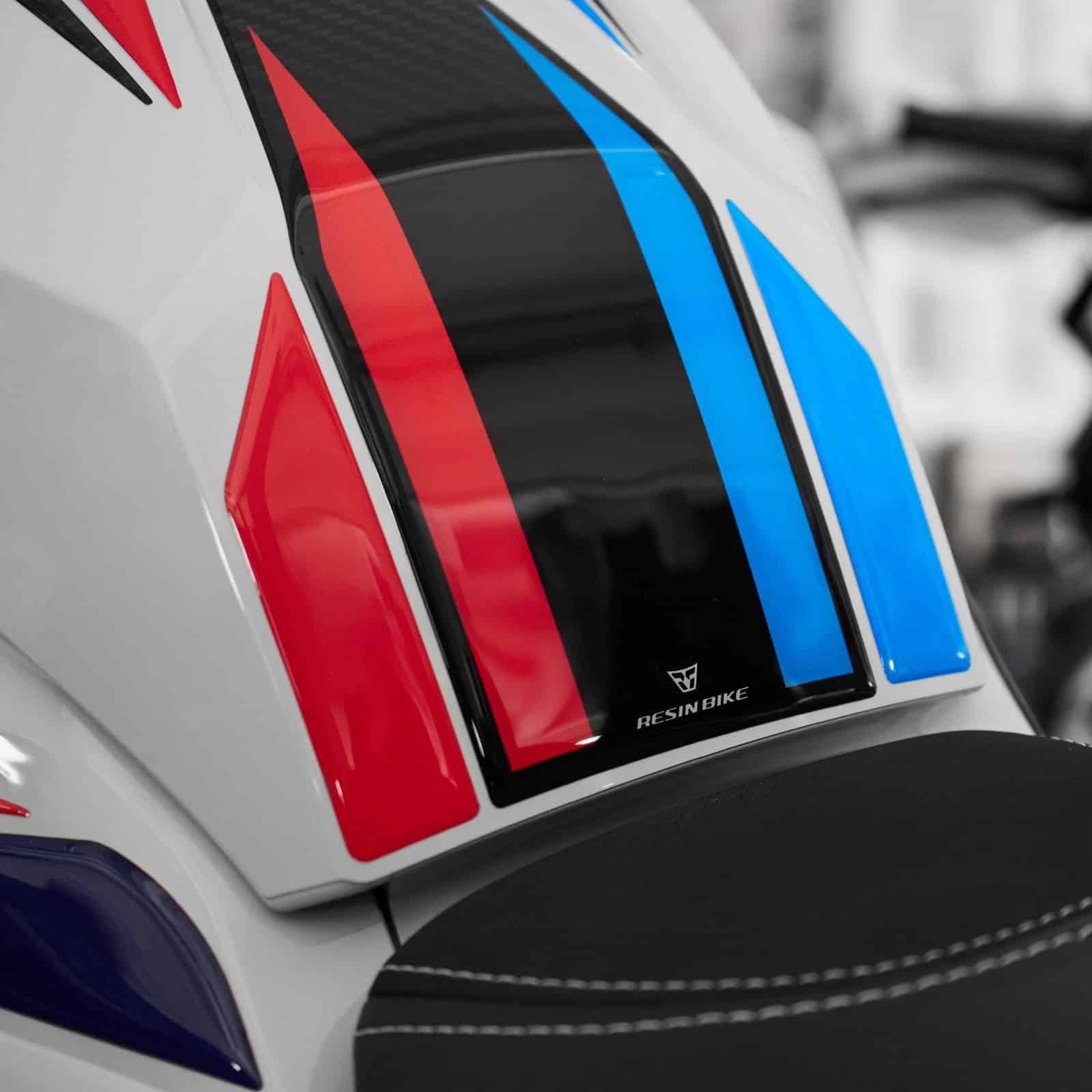 Resin Bike Autocollant Moto Compatibles avec BMW M 1000 XR - S 1000 XR 2020-2026. Protection Grip de Réservoir Moto Contre Les Chocs et Les Éraflures. Autocollant 3D Résinés Made in Italy