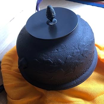 松梅紋　真形釜　釜師　畠春斎　氏作　共箱入 Amazon.co.jp: 釜師 二代 畠春斎 氏作 松紋 真形釜 共 : ホーム