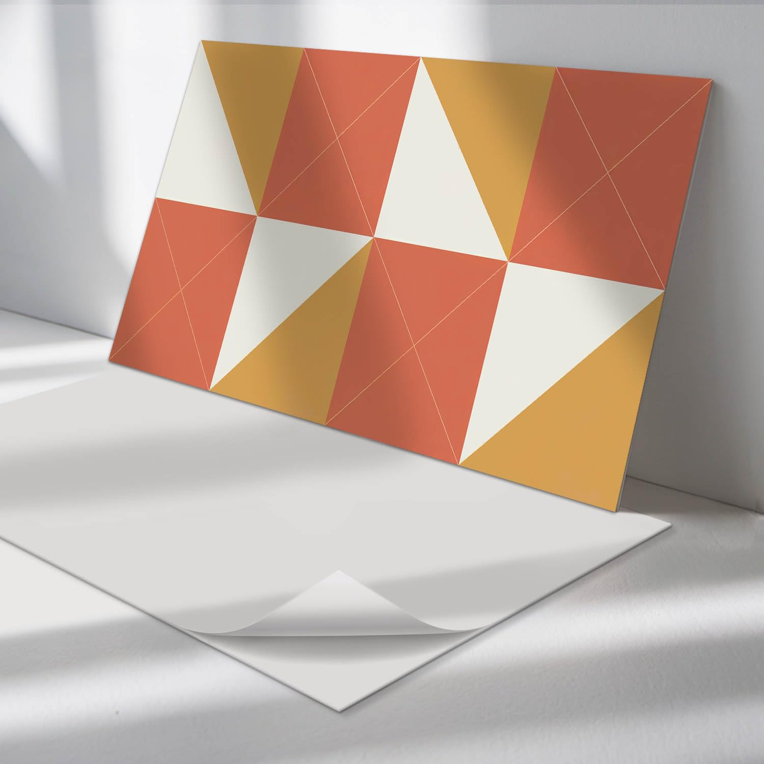 Paneles murales de diseño geométrico para crear una cocina acogedora y moderna