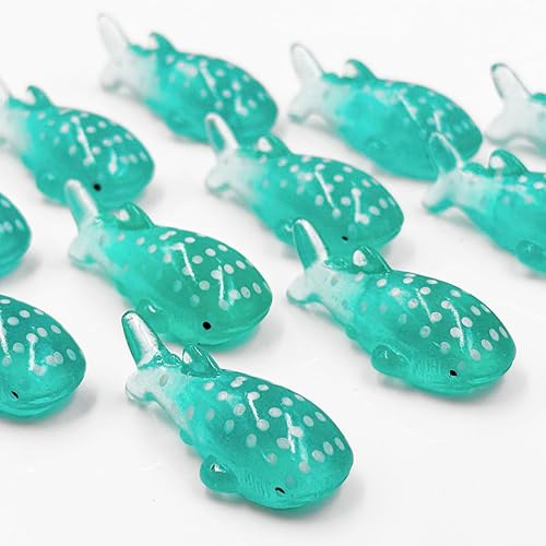Miniatura 5 de Suartus Figuras miniatura de ballena  30 piezas de resina mini figuras de ballena, pequeños peces falsos animales del océano, kit de accesorios de