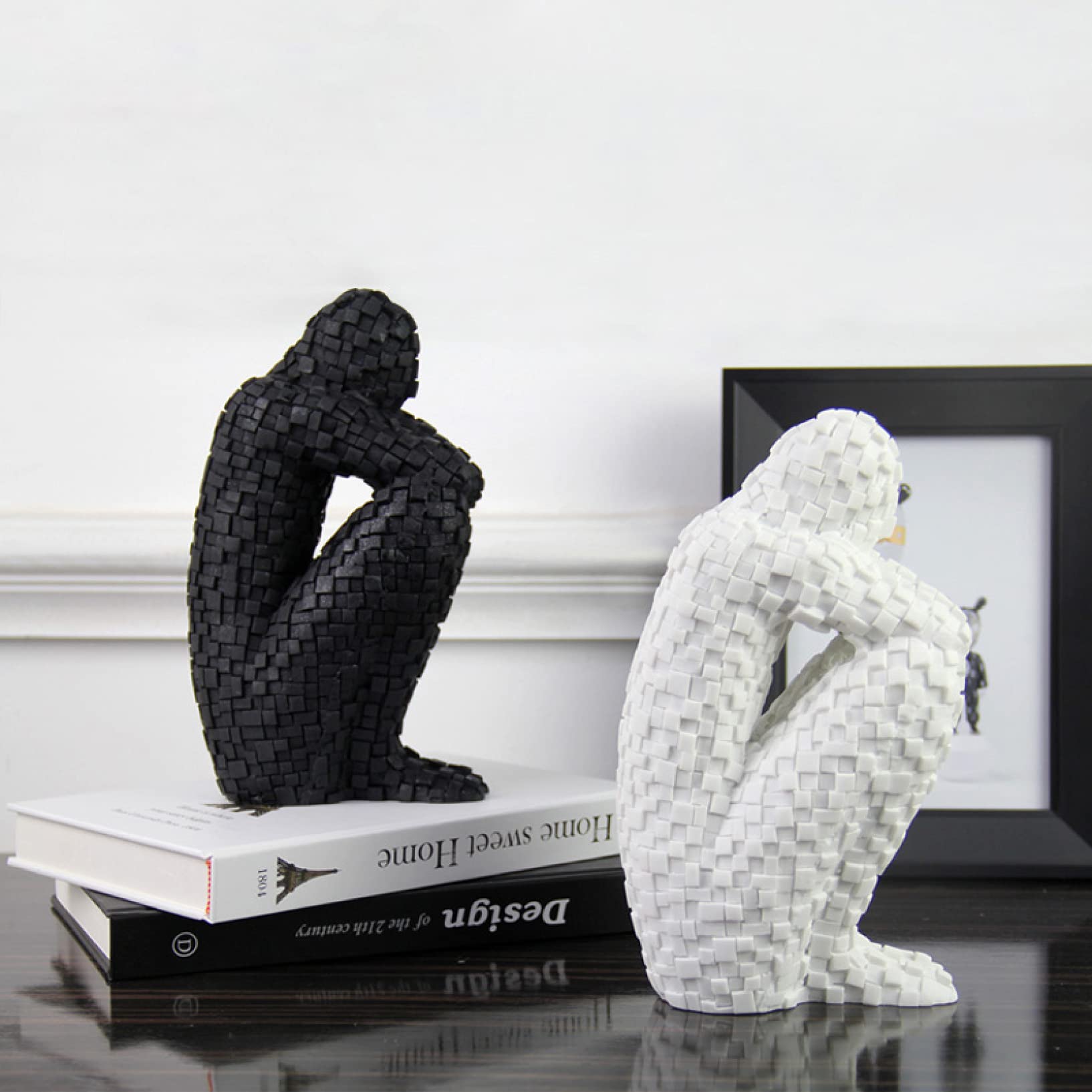 Amazon.co.jp: 抽象的なモザイクマン 樹脂像 白黒彫刻 癒しの像